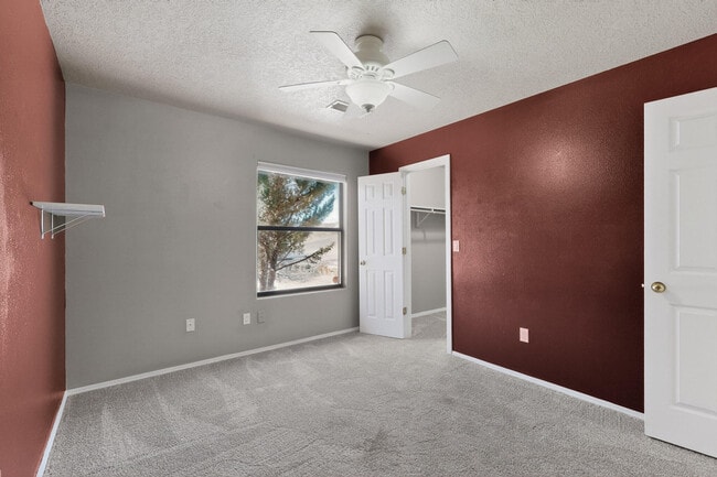 Building Photo - 16 Sheba Pl