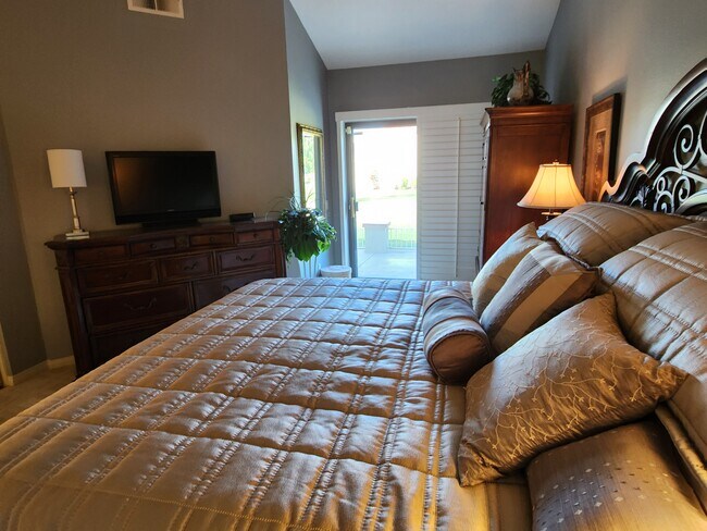 Building Photo - 41705 Palmetto Ln