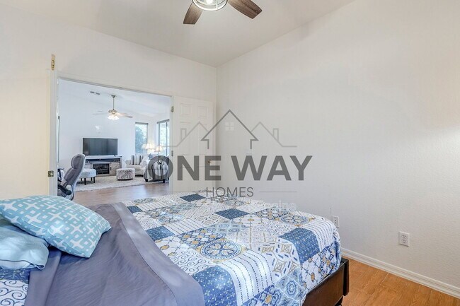 Building Photo - 4269 E Cassia Ln