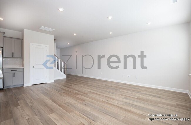 Building Photo - 1220 Tredenham Wy