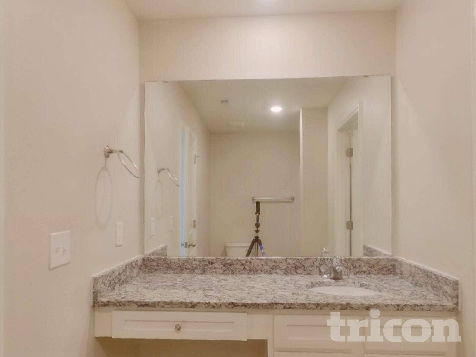 Building Photo - 315 Kenyon Dr