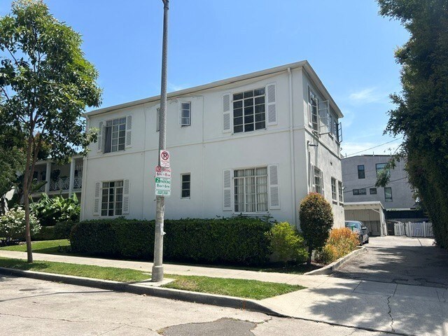 Building Photo - 1340 N. June St/6616-6622 De Longpre Ave.