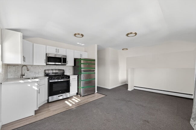 Building Photo - 147-20 226th St