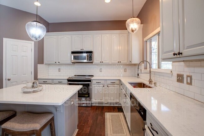 Building Photo - 7393 Riverfront Dr