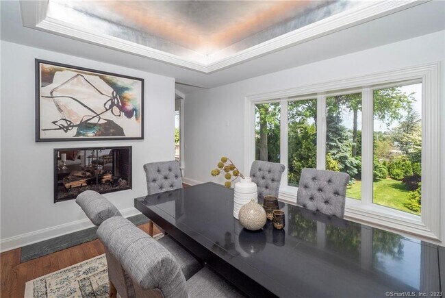 Building Photo - 10 Bluewater Hill S