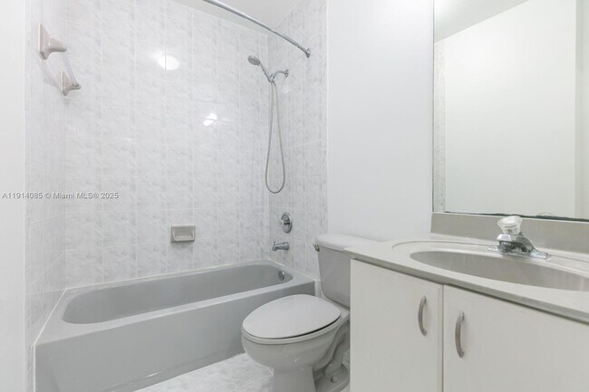 Building Photo - 8640 NW 188th Terrace