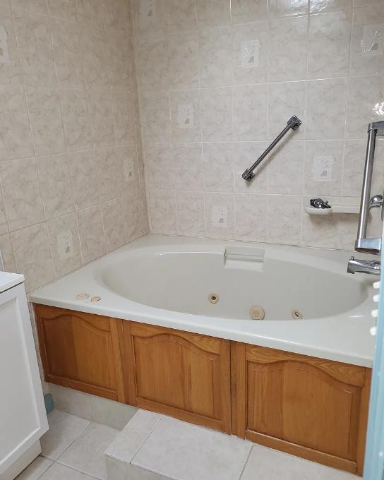 Building Photo - 5439 Portola Ave