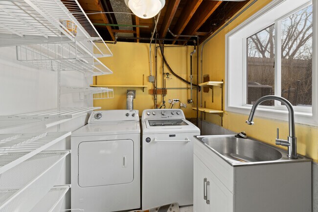 Building Photo - 41 Hackberry Ln