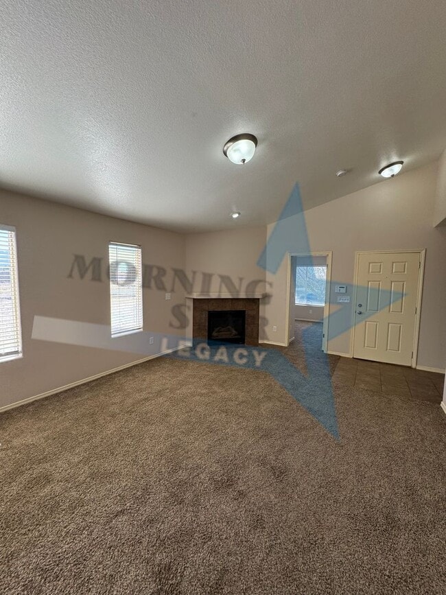 Building Photo - 4 Bed House with converted garage!