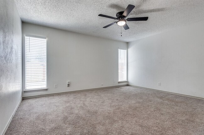 Building Photo - 2128 Trellis Pl