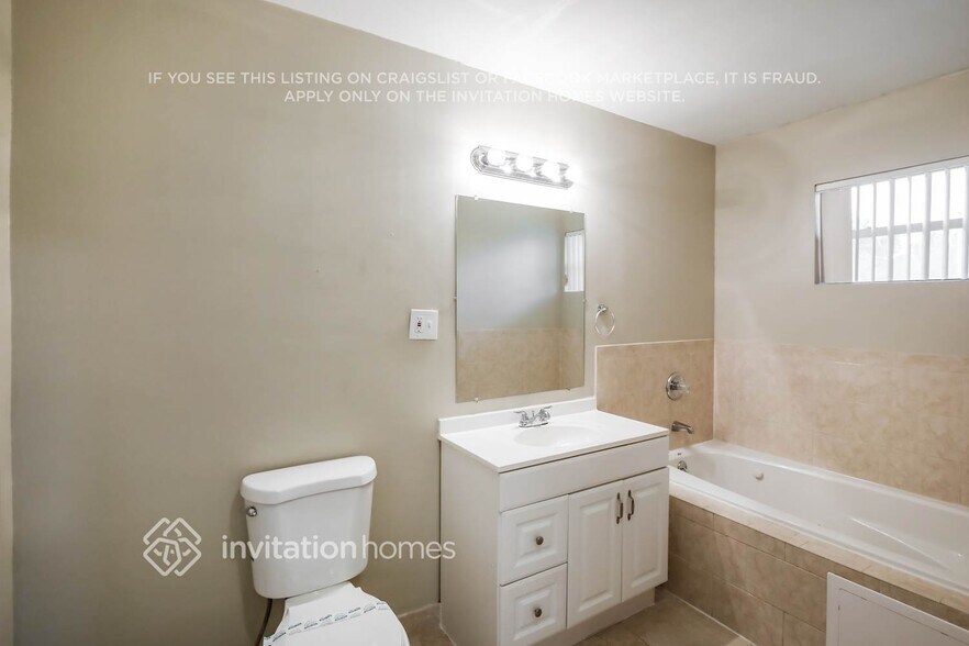 Building Photo - 8950 SW 53rd St