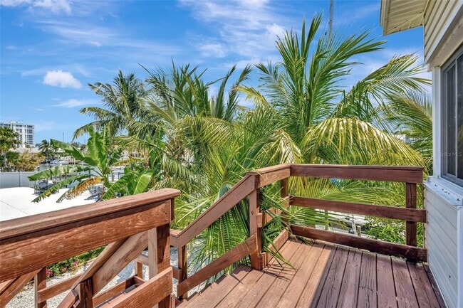 Building Photo - 217 Marina Dr