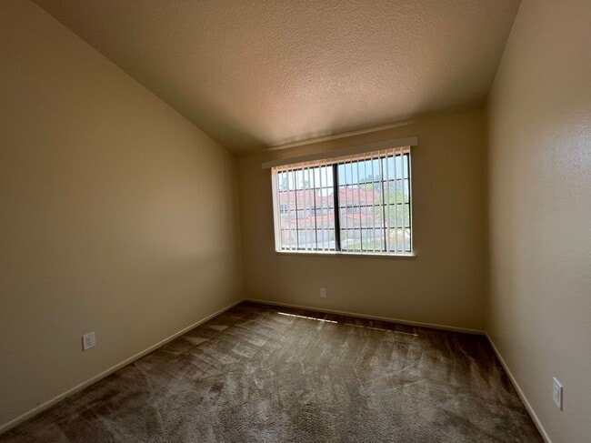 Building Photo - 3652 Agate Way