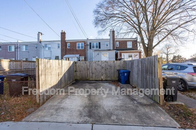 Building Photo - 102 Lynhaven Dr