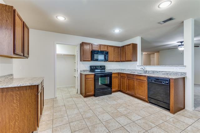 Building Photo - 16333 Severn Ln