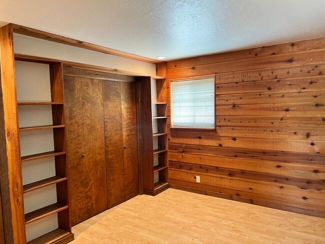 Building Photo - Prospector Townhome