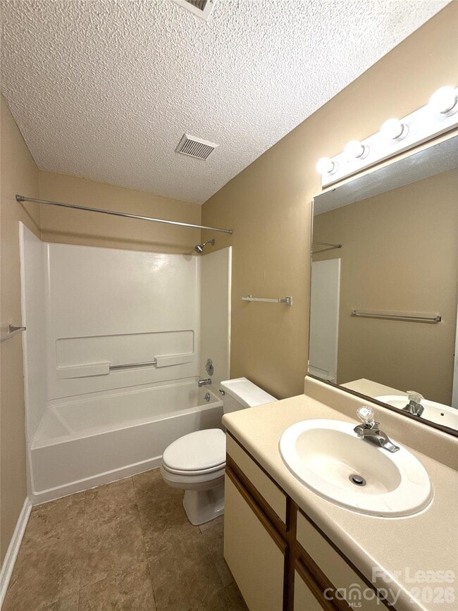 Building Photo - 1021 Churchill Downs Ct