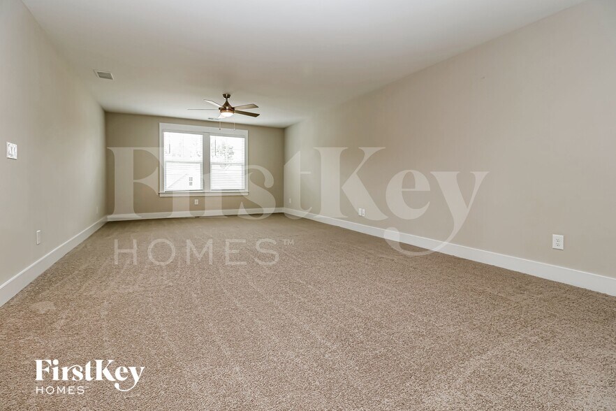 Building Photo - 301 Citation Way