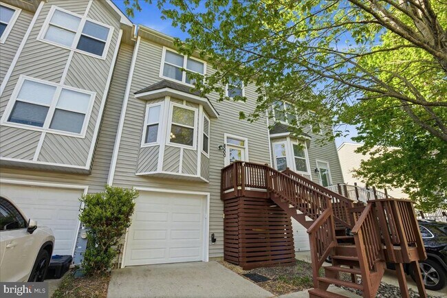 Building Photo - 8000 Delores Ct