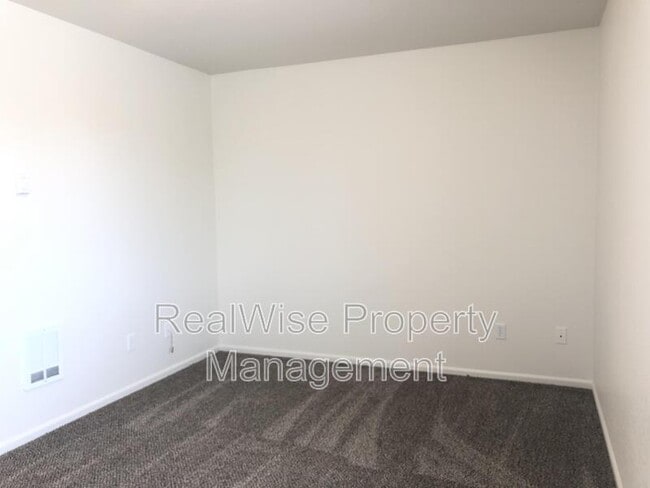 Building Photo - 2444 SW 23rd St