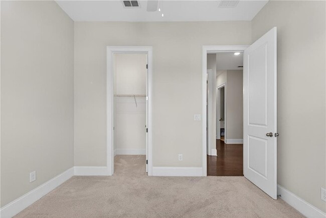 Building Photo - 687 Stickley Oak Way