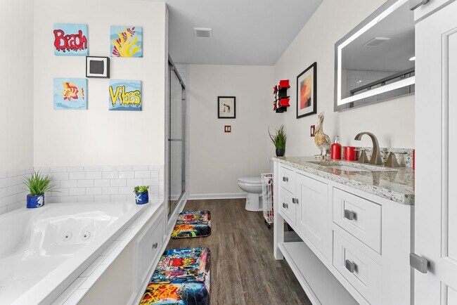 Building Photo - Grand View 115