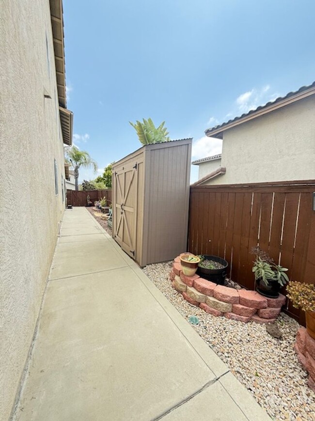 Building Photo - Beautiful Home located in Sunbow