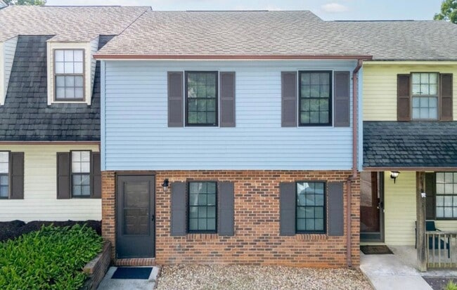 Primary Photo - 3 Bedroom || 2.5 Bathroom - Townhome