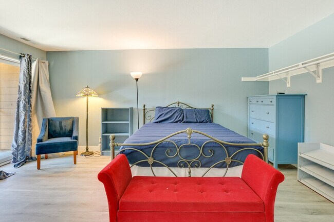 Building Photo - 801 Kalpati Cir