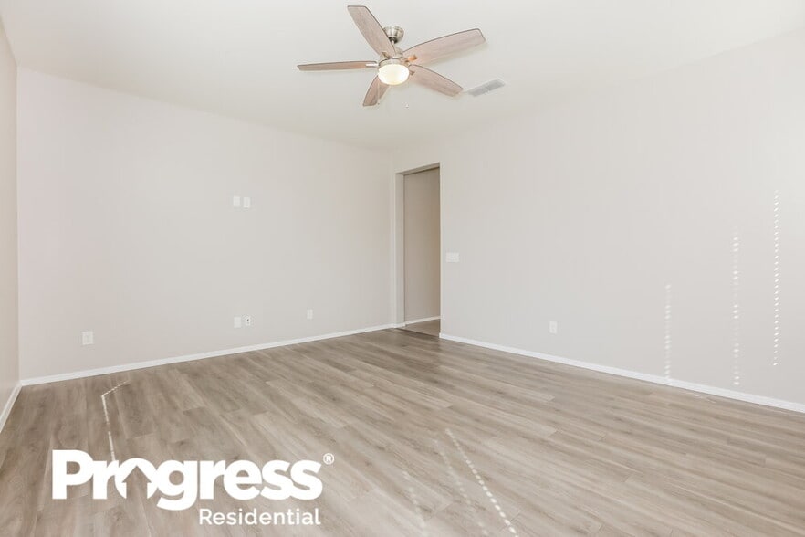 Building Photo - 22507 E Munoz St