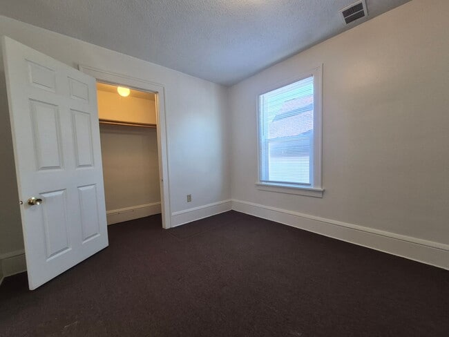 Building Photo - 661 Orange Ave E