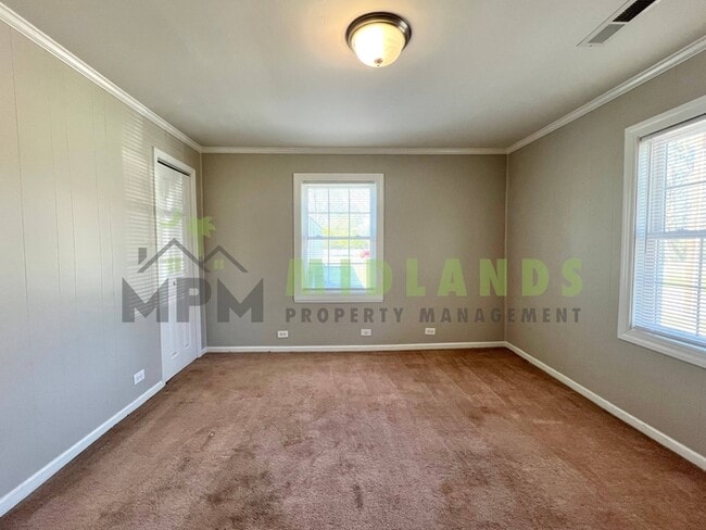 Building Photo - 610 W Hampton Ave