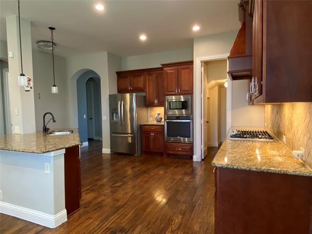 Building Photo - 2425 Lynbridge Dr