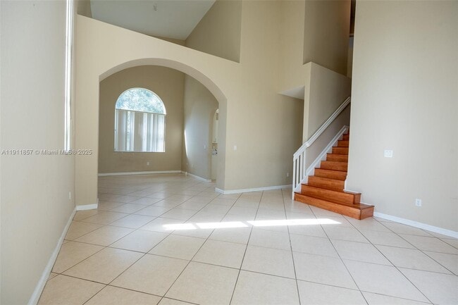 Building Photo - 1770 NE 37th Pl