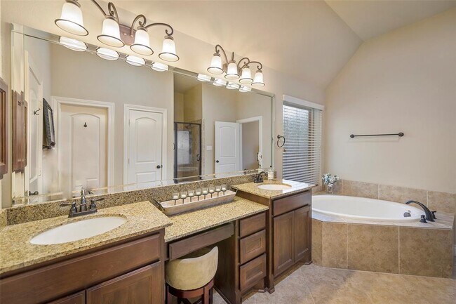 Building Photo - 27930 Colonial Point Dr