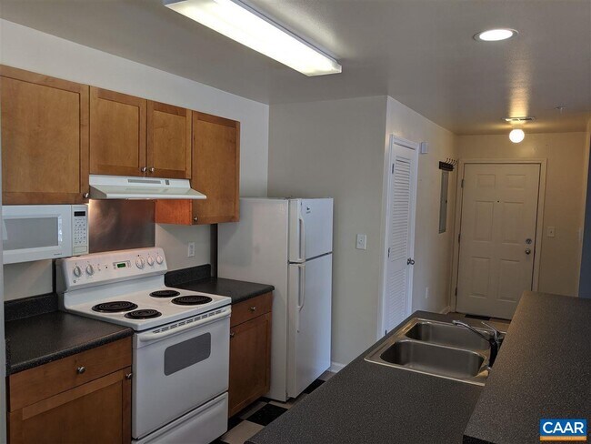 Building Photo - 767 Denali Way