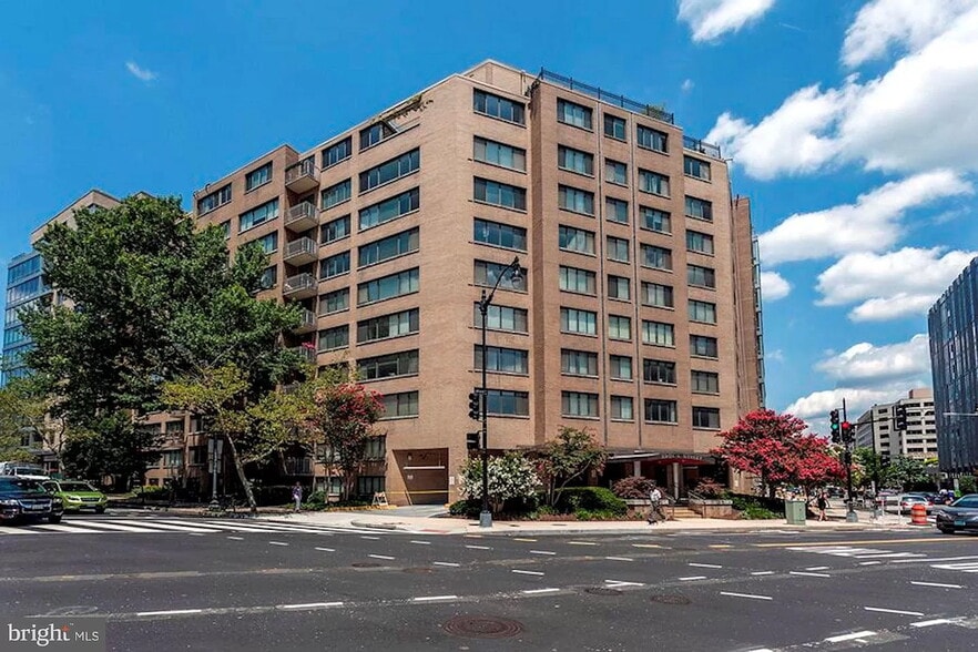 Building Photo - 2201 L St NW