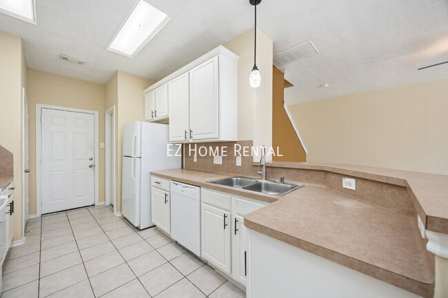 Building Photo - 2939 Hackamore Hollow Ln