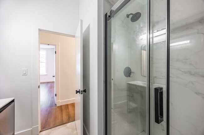 Building Photo - 1456 N Kedzie Ave