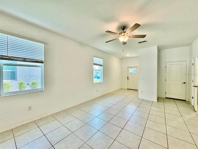 Building Photo - 6093 Acara Ln