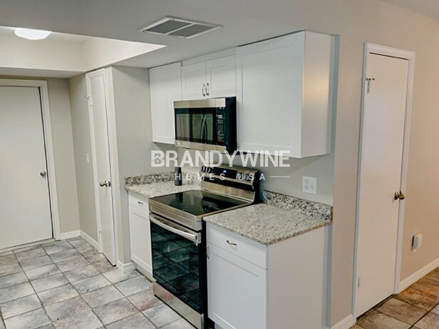 Building Photo - 805 Sprucewood Ln