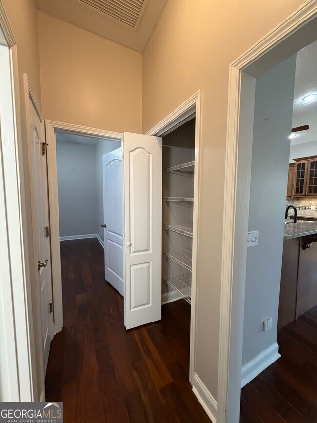 Building Photo - 108 Heron's Nest Cir