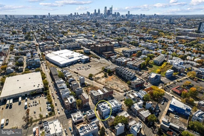 Building Photo - 411 W Berks St