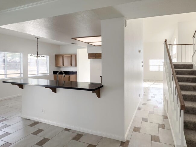 Building Photo - 2 Story, 3-Bedroom POOL + SOLAR Home in Wi...