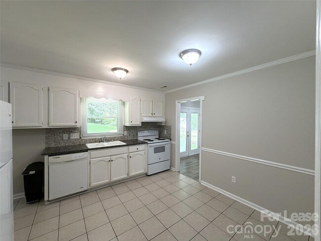 Building Photo - 7409 Lockmont Dr