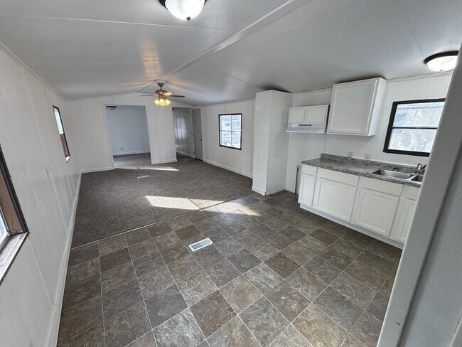 Building Photo - Glendale Mobile Home Park