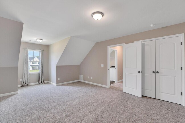 Building Photo - 3 Bedroom with BONUS in Swansboro HS Distr...