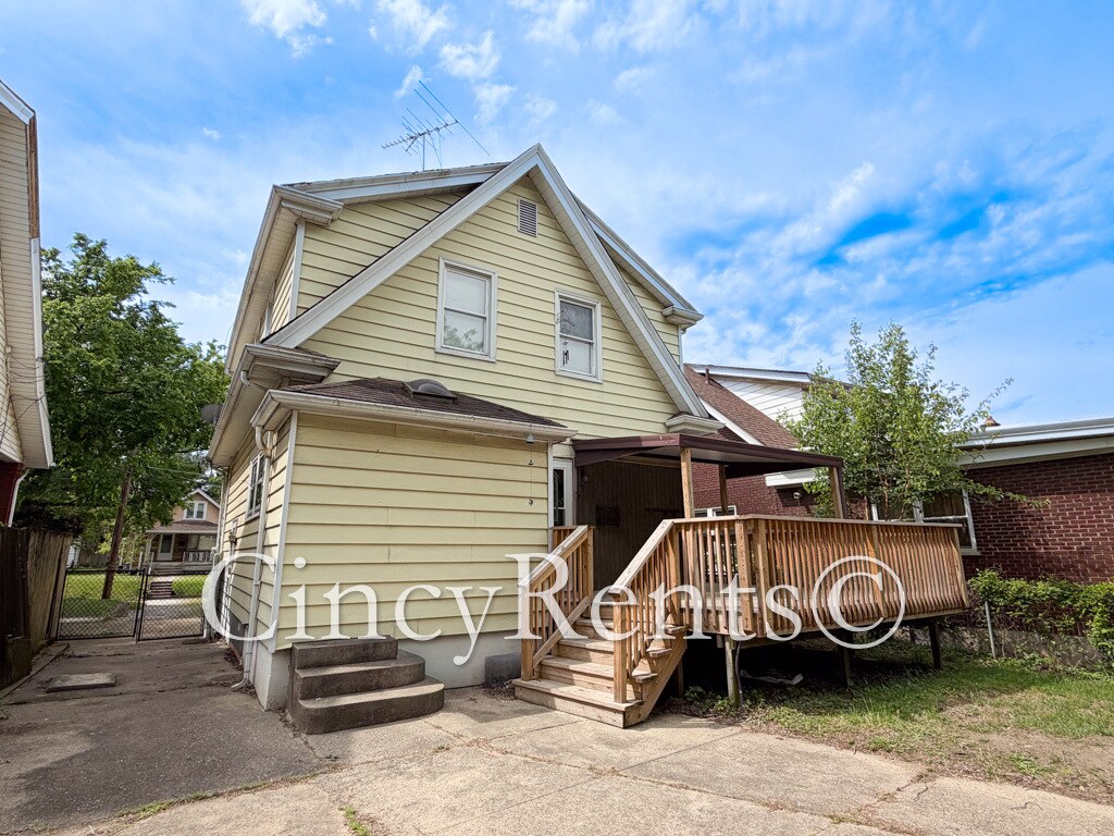 Building Photo - 22 Escalon St
