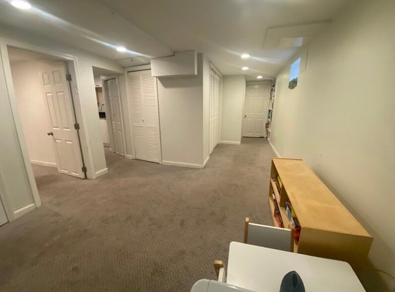 Building Photo - 59 Nottinghill Rd