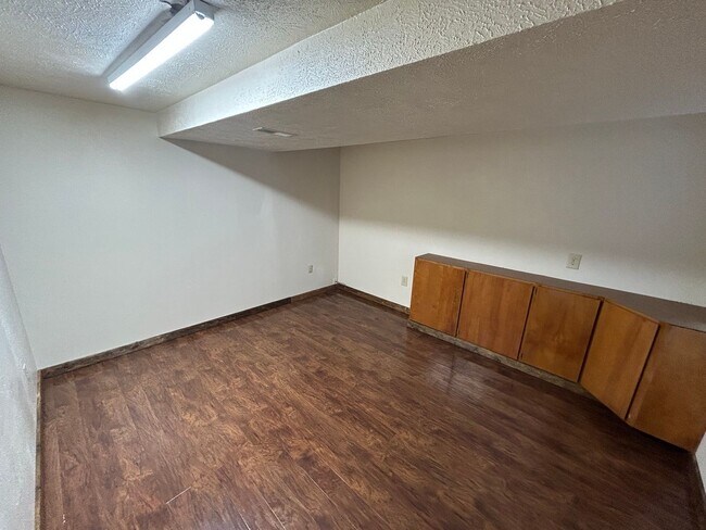 Building Photo - Charming 4 Bed, 1 Bath Home in Spokane Val...